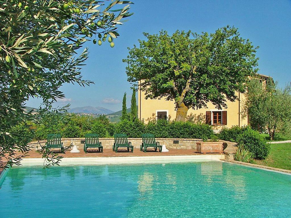 Agriturismo Castagna Alta Valfabbrica Luaran gambar