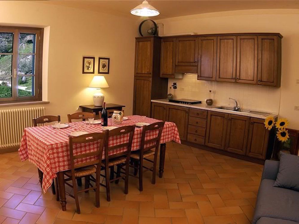 Agriturismo Castagna Alta Valfabbrica Luaran gambar
